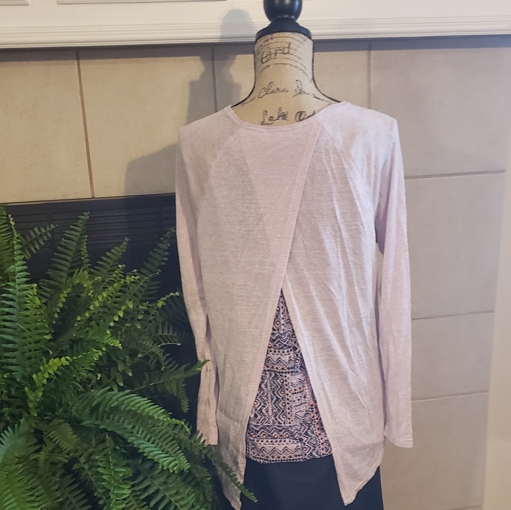 Split back Faded Glory Blouse. Size Large